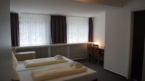 Room - Landsitz Kammerburg - Villa (Lorch)