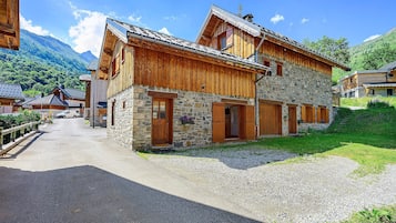 Esterni