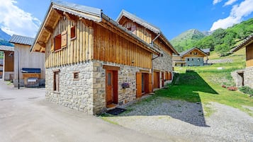 Esterni