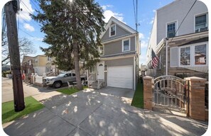 Exterior - Quaint 2bedroom Apt.  w/AC in cozy near JFK AIRPORT, Public trains/buses shops ! (Ozone Park)