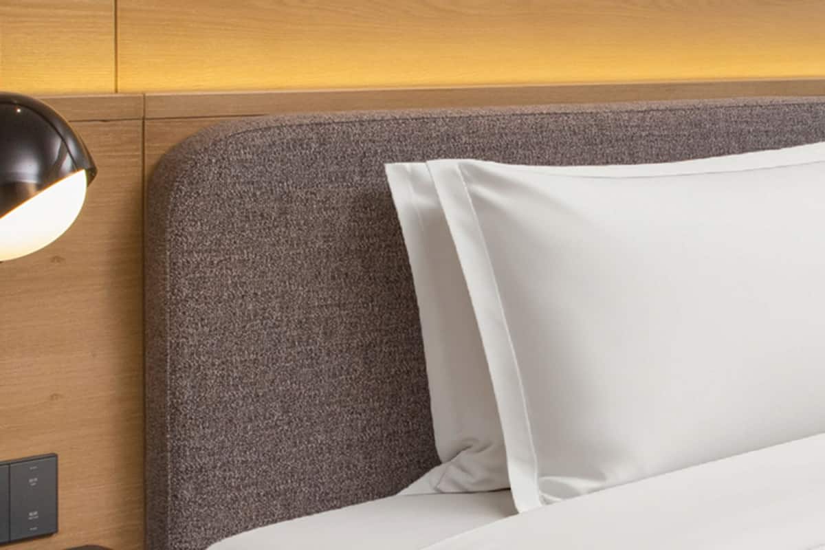 Standardzimmer | Daunenbettdecken, Schreibtisch, Verdunkelungsvorhänge