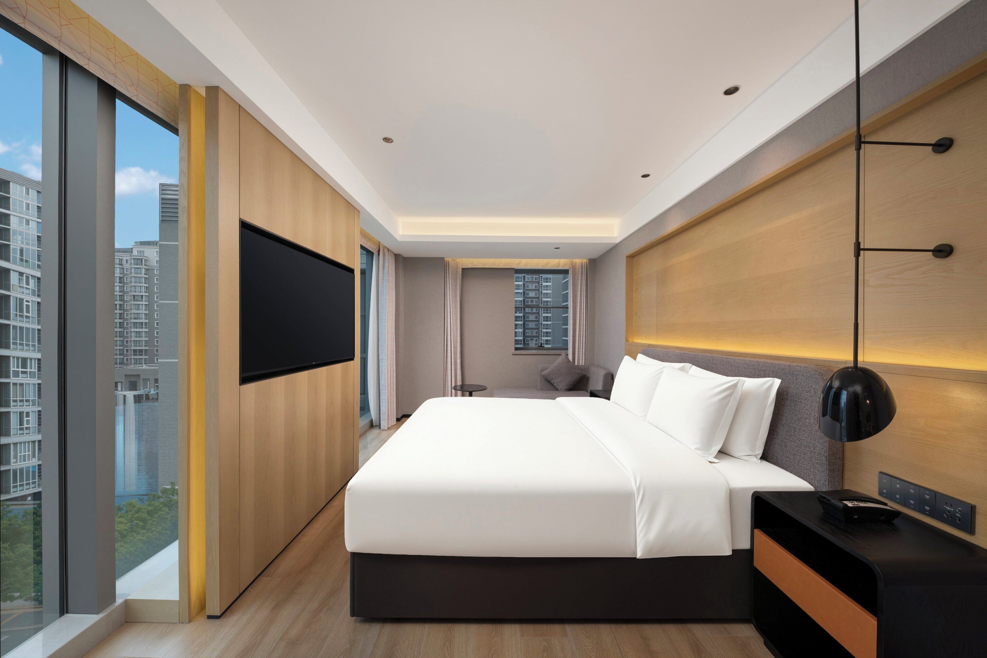 1 King Standard | Down comforters, desk, blackout drapes, soundproofing