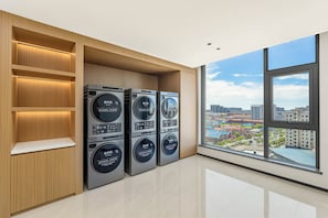 Ảnh chưa phân loại, 5 trong số 33 ảnh, nút