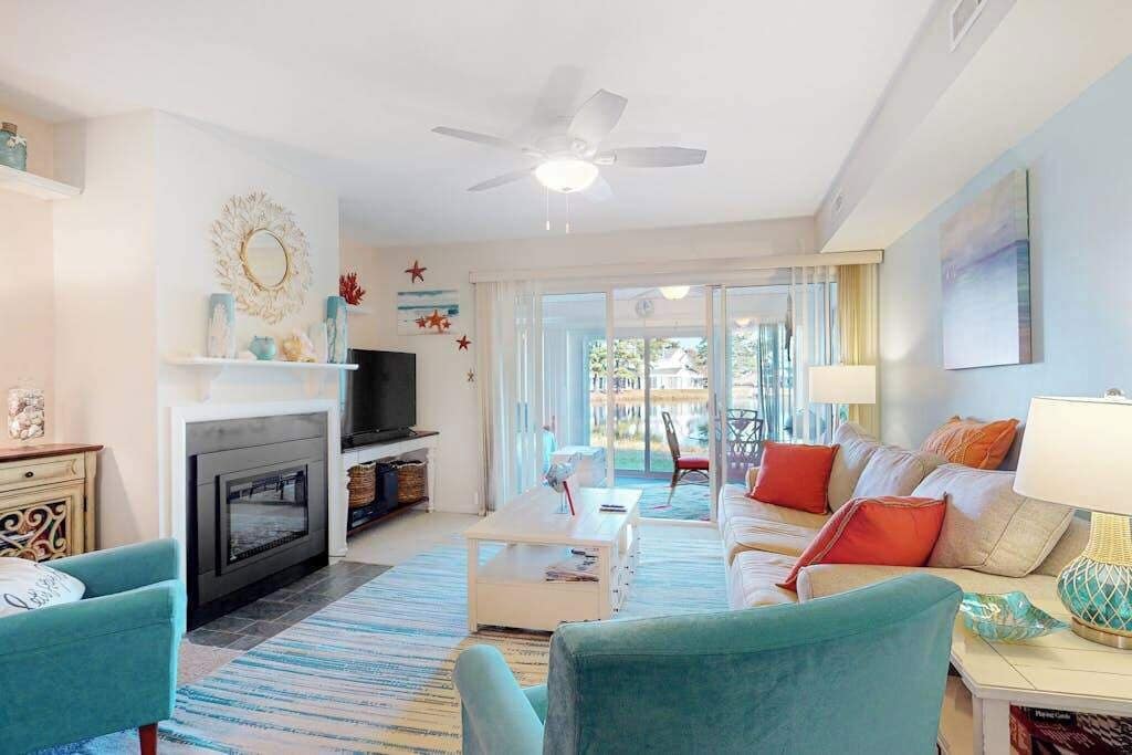 TV, fireplace, DVD player, offices