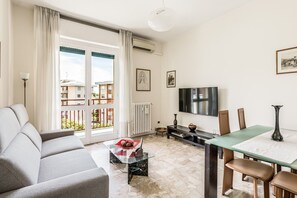 TV - Maristella Holiday House (Pregnana Milanese)