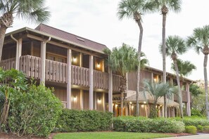 Exterior - King Suite w/ Full Kitchen, Pools & Tennis Near Disney World (Kissimmee)
