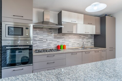 Villa Caterina with Mountain View, Wi-Fi and Air Conditioning