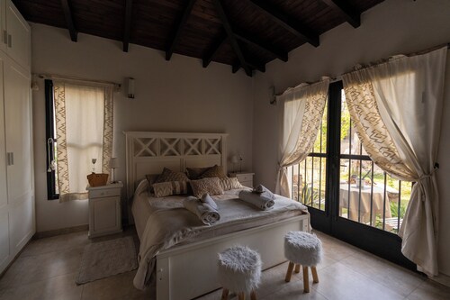 Casa Andina: Rustic Warmth, Fire Corner and Total Relaxation in Chacras