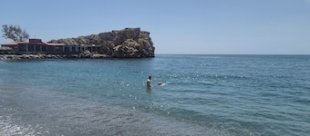 Spacious town house in Salobrena Old Town, Costa tropical-4 bedrooms 4 terraces