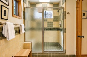 Bathroom - Black Butte Ranch Glaze Meadow 210 (Black Butte Ranch)