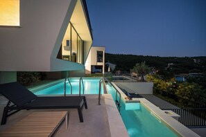 Piscine extérieure, piscine chauffée