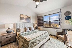 4 Schlafzimmer, Reisekinderbett, WLAN, Bettwäsche