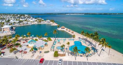 Oceanfront, Heated Pool, Boat Dock, Amenities