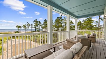Casa, 4 habitaciones, piscina privada, vistas al mar | Vistas del balcón