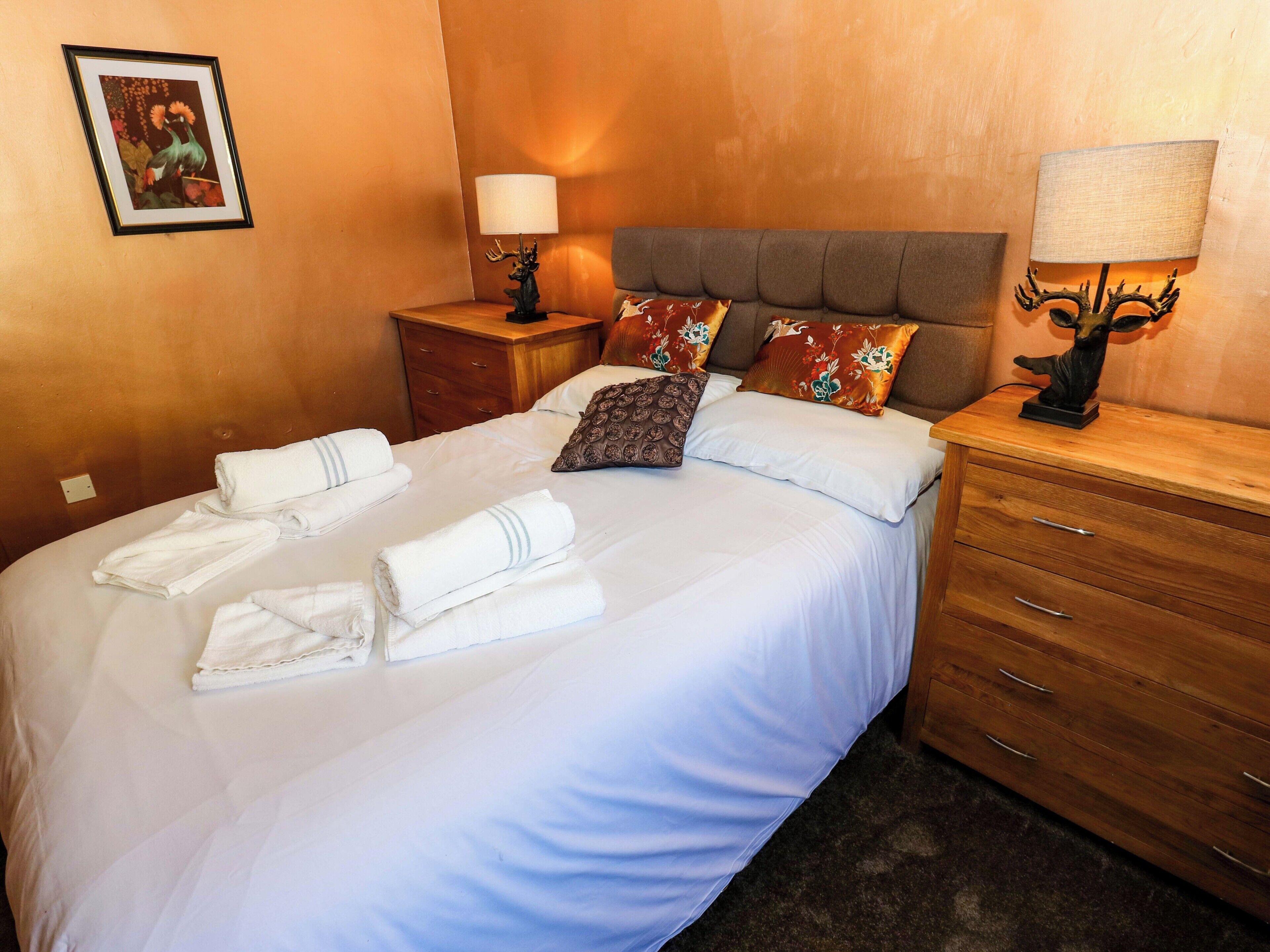 5 bedrooms, individually decorated, individually furnished, free WiFi