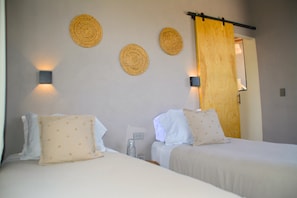 Room - Terra San Miguel Glapming (Flores de Begoña)