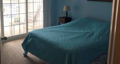 Cozy 2-bedroom condo at Topsail Landing Condos in Surf City, NC.