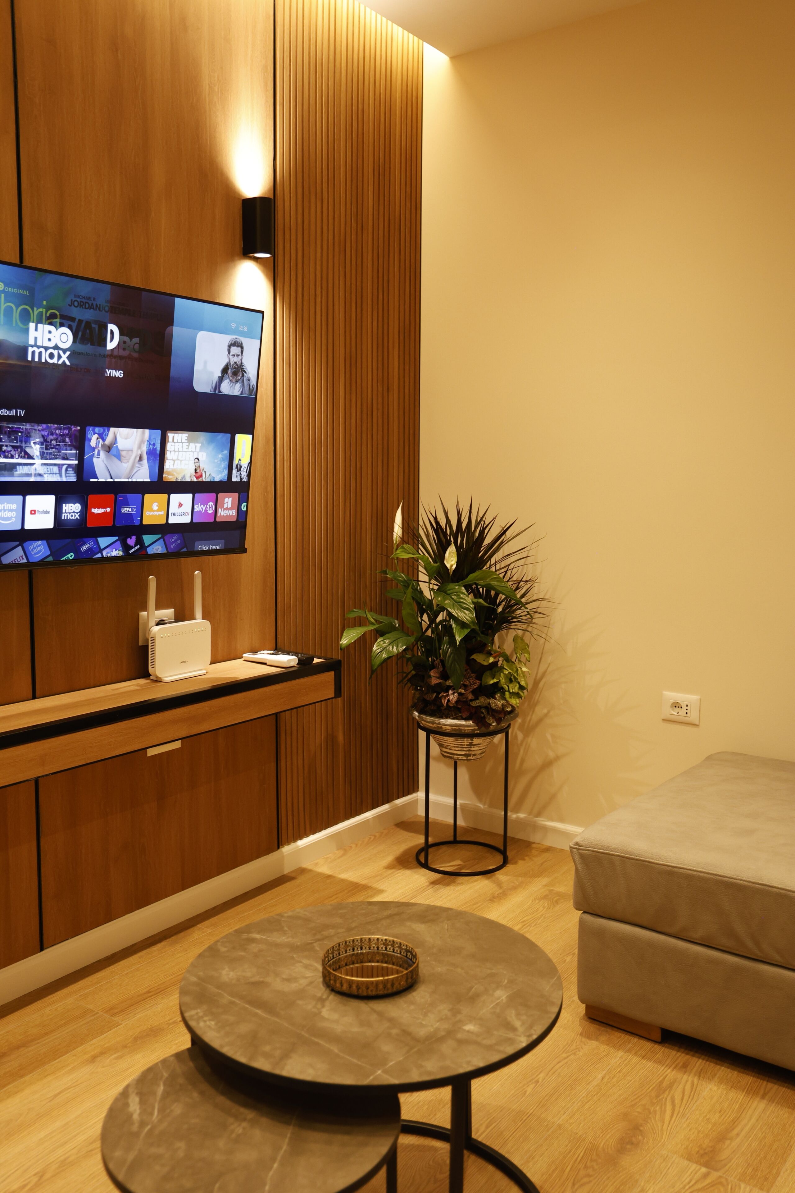 Apartment, Balcony | Living area