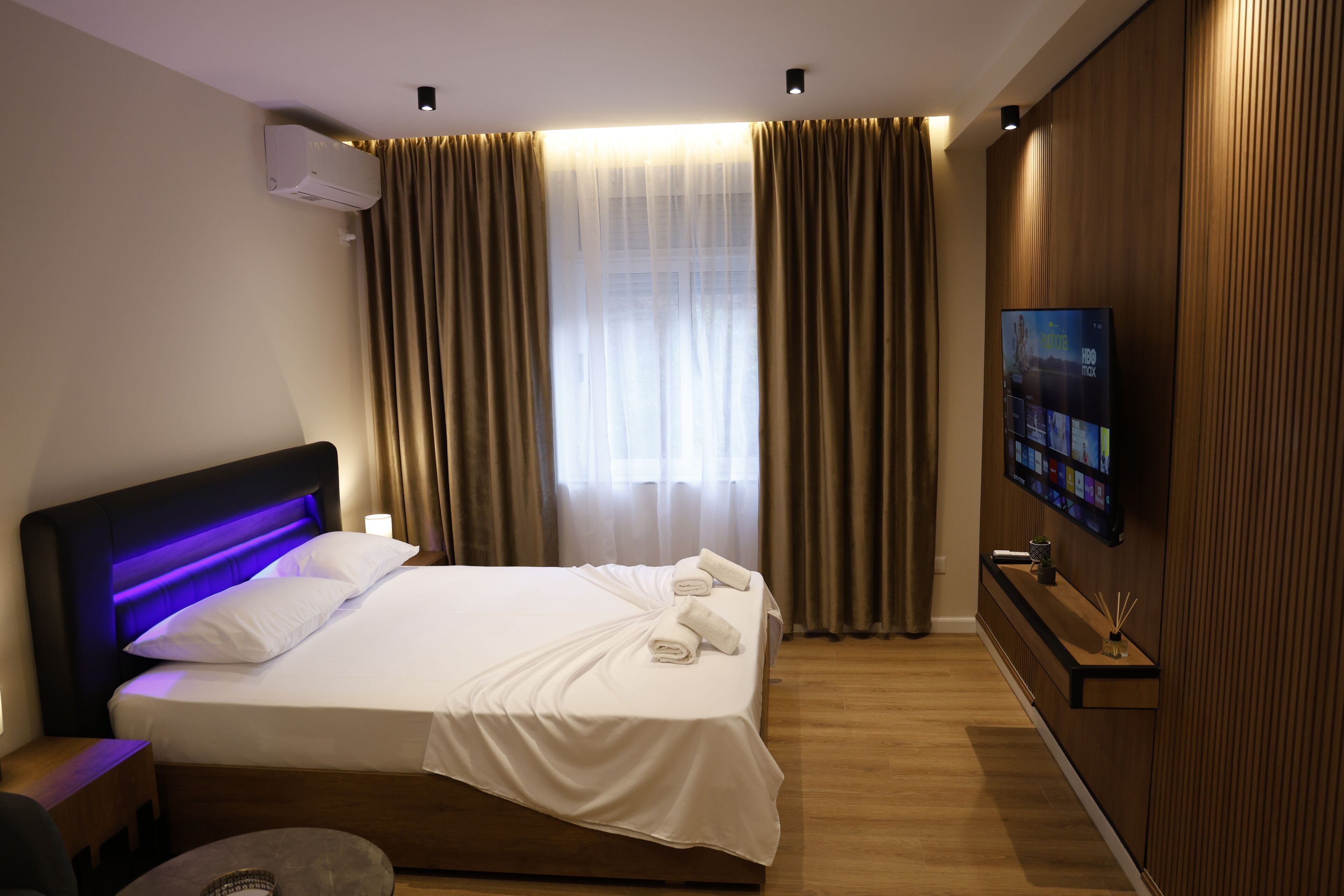 Soundproofing, iron/ironing board, free WiFi, bed sheets