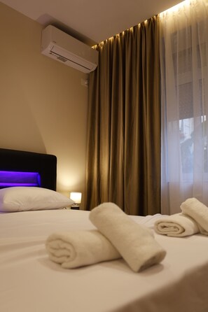 Apartment, Balcony - Twinora Apartments (Tiranë)