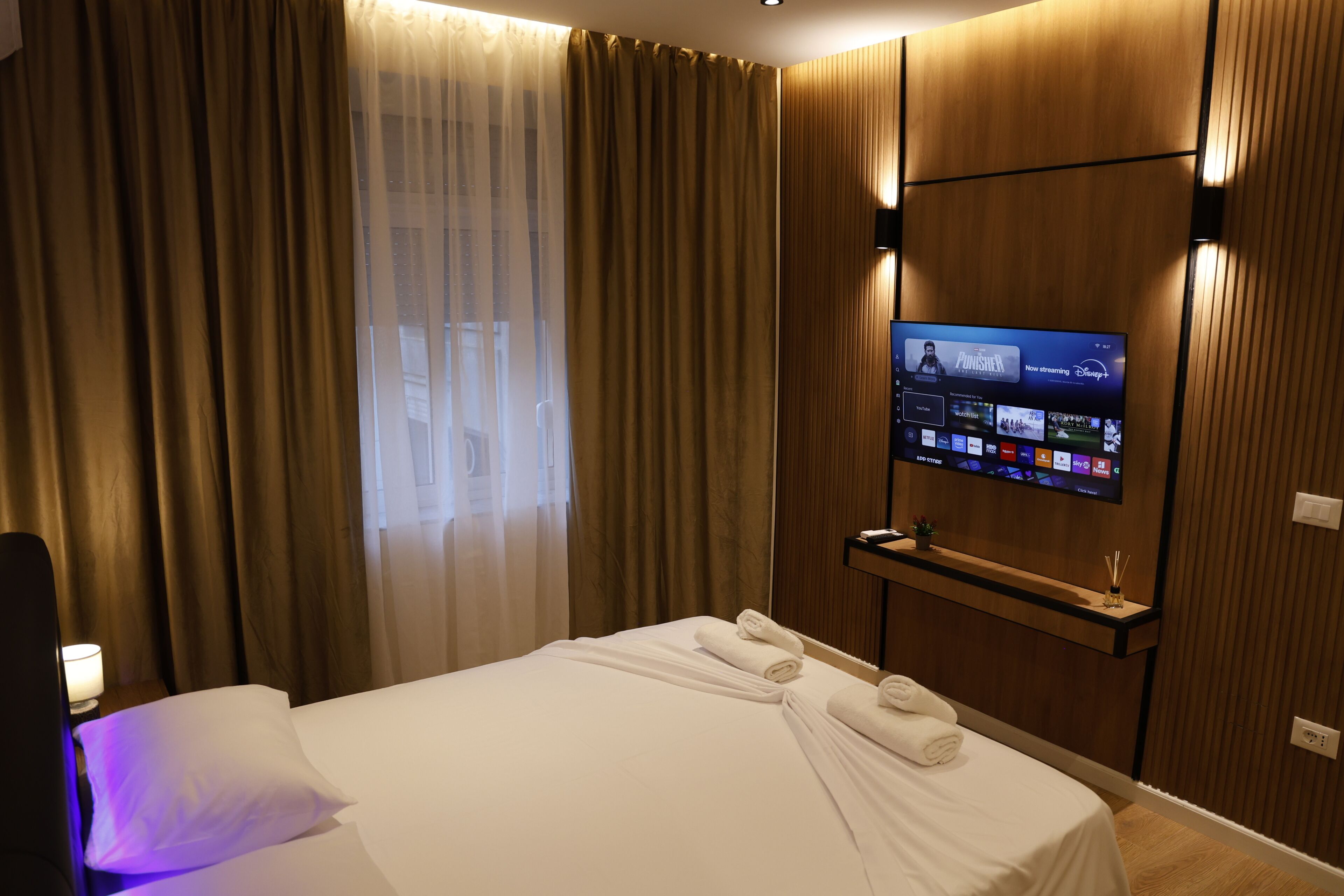 Deluxe Double Room | Soundproofing, iron/ironing board, free WiFi, bed sheets