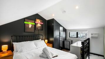 Iron/ironing board, internet, bed sheets