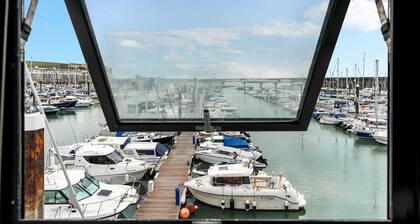 Marina Haven Sea Views Parking | By My Getaways