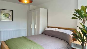 1 chambre, fer et planche à repasser, Wi-Fi, draps fournis