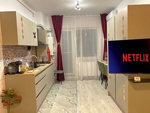 Private kitchen - Arabian Nights Suite Romantic Moroccan Escape (Roșu)