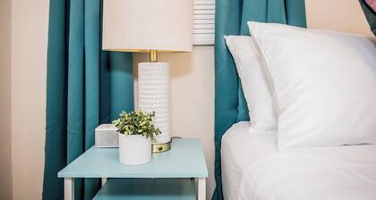 Quiet 2BR Apartment w/ Parking, Workspace & Train Access
