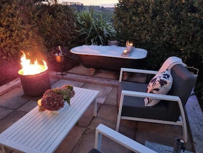 Country Idyll Hut 2 – Sandspit Holiday Cottage