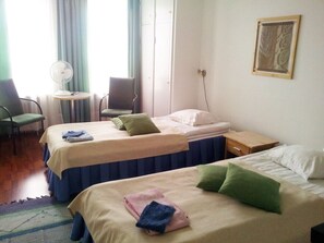 Doppel- oder Zweibettzimmer
