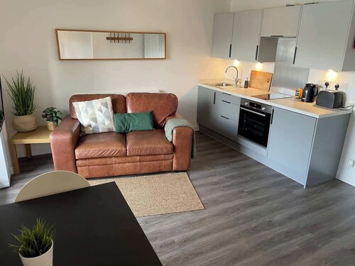 Stylish waterside studio apartment!  Free parking