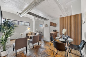 Dining - Modern River Market Loft Sleeps 6 Parking WiFi (Kansas City)