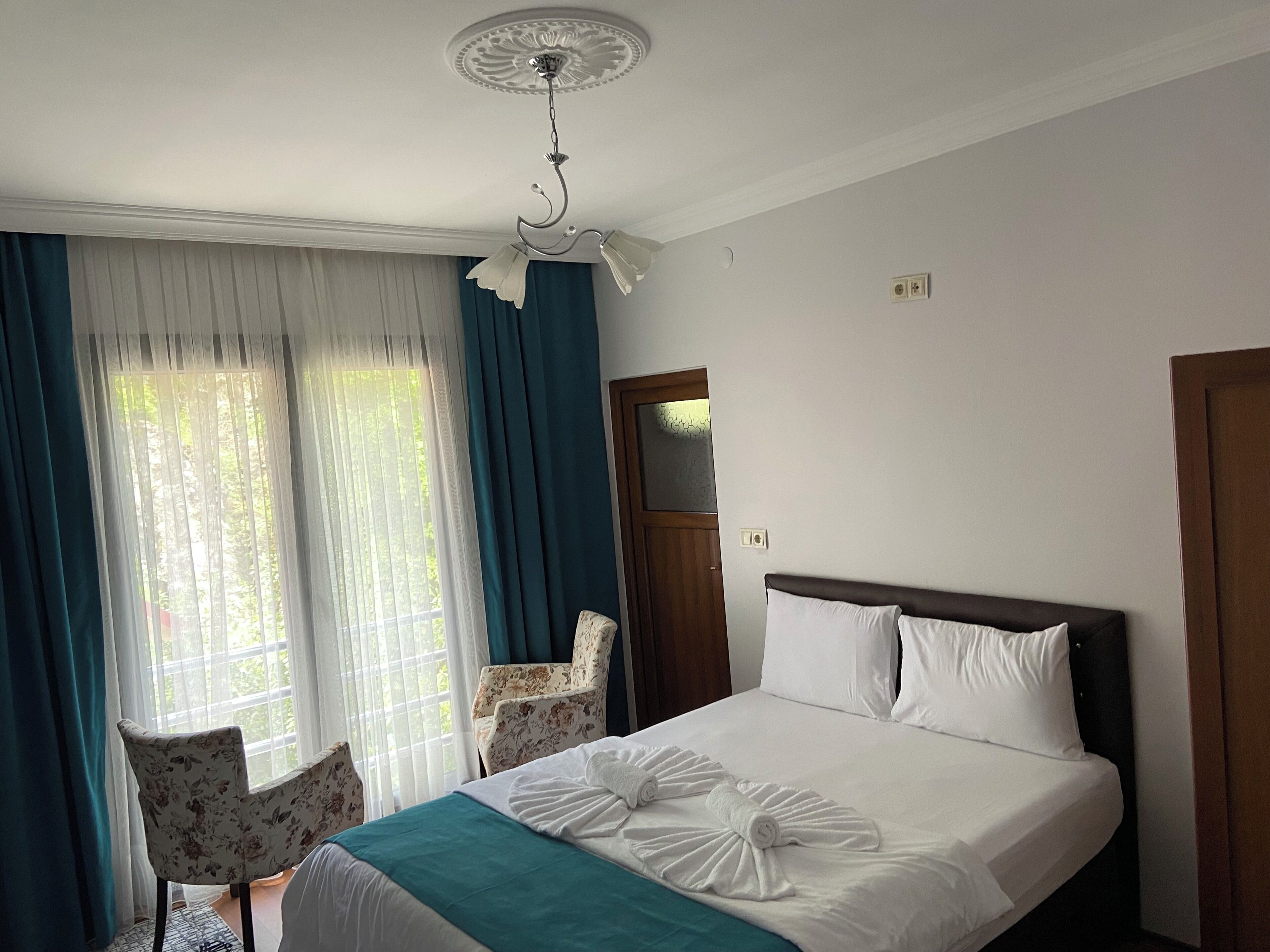 Double Room, Mountain View | In-room safe, free WiFi