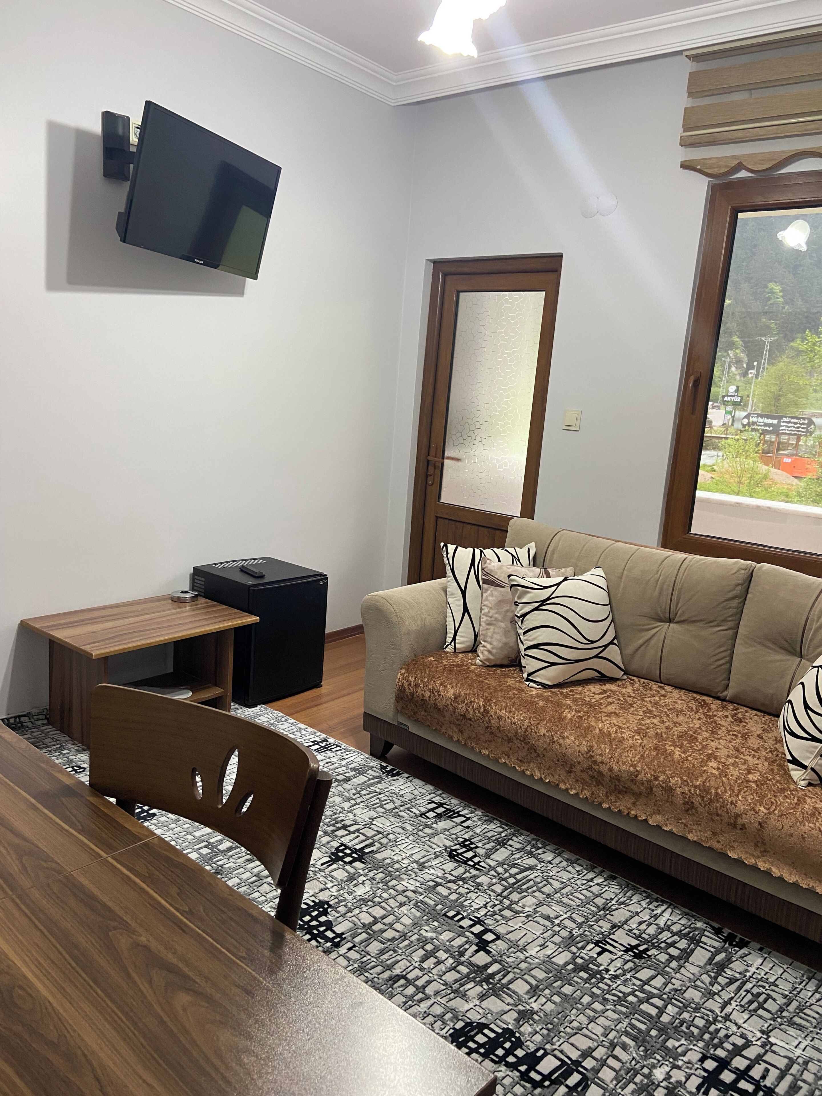 Suite, balcon, vue fleuve | Coin séjour