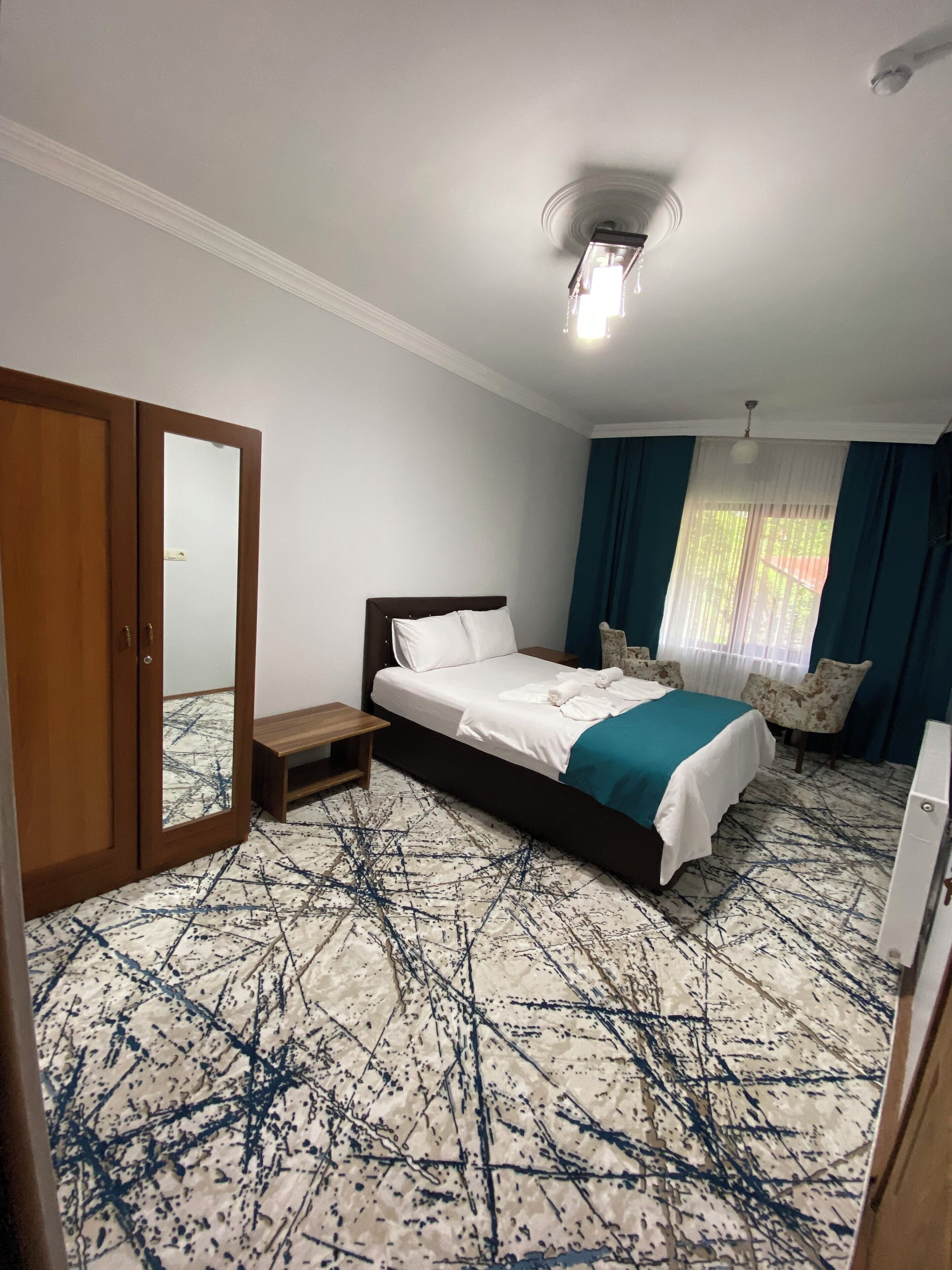 Studio Suite, Mountain View