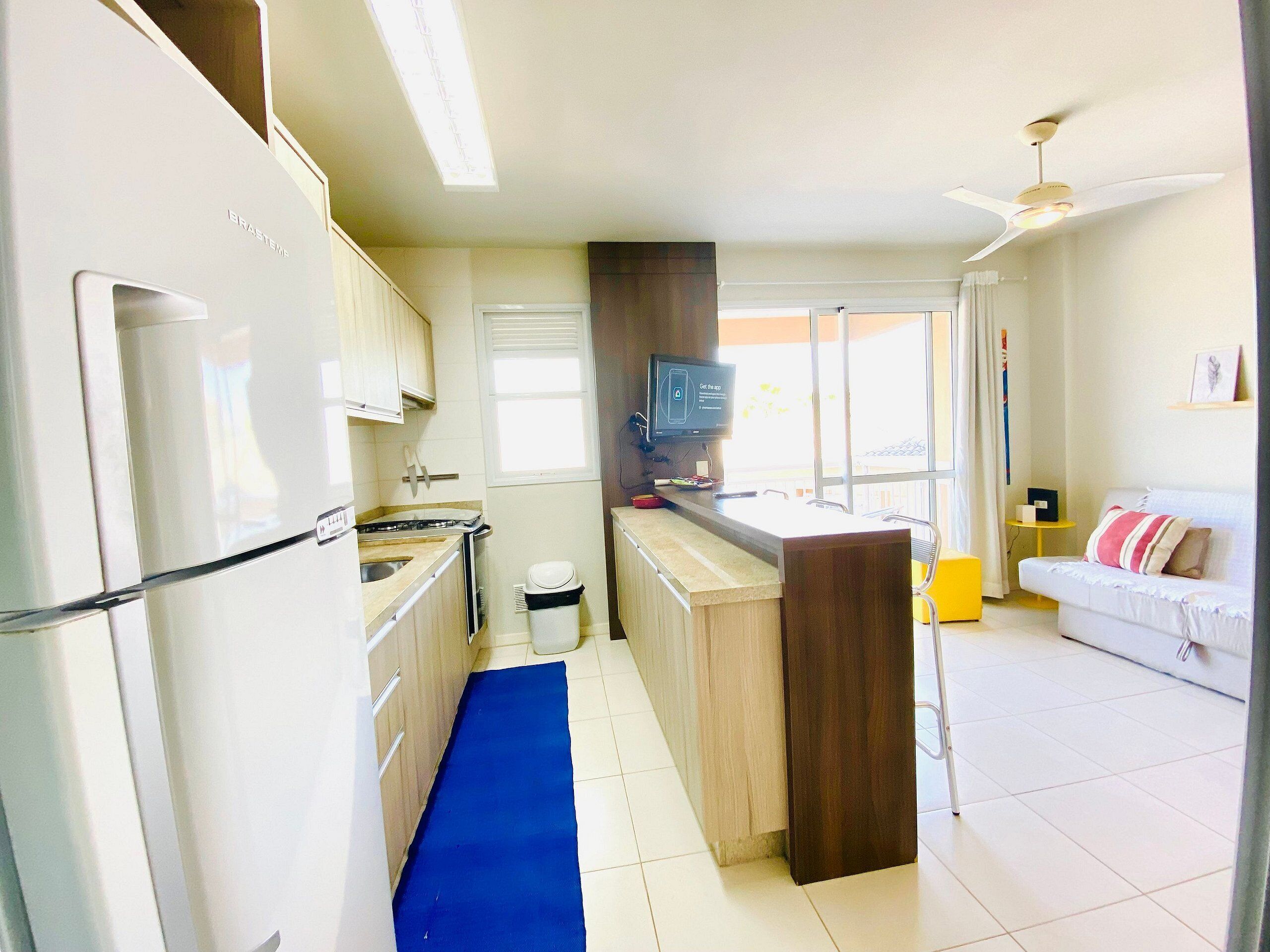 Superior Apartment | Private kitchen | Fridge, microwave, oven, stovetop