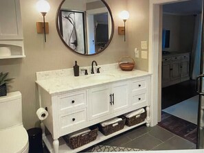 Bathroom - The Red. Amazing lakefront retreat with BIG views, big decks, and a 'Lake Pool'! (Lake Lure)