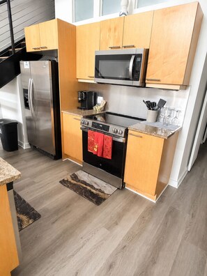 Private kitchen - 2-bedroom building in Atlanta station with free parking (Atlanta)