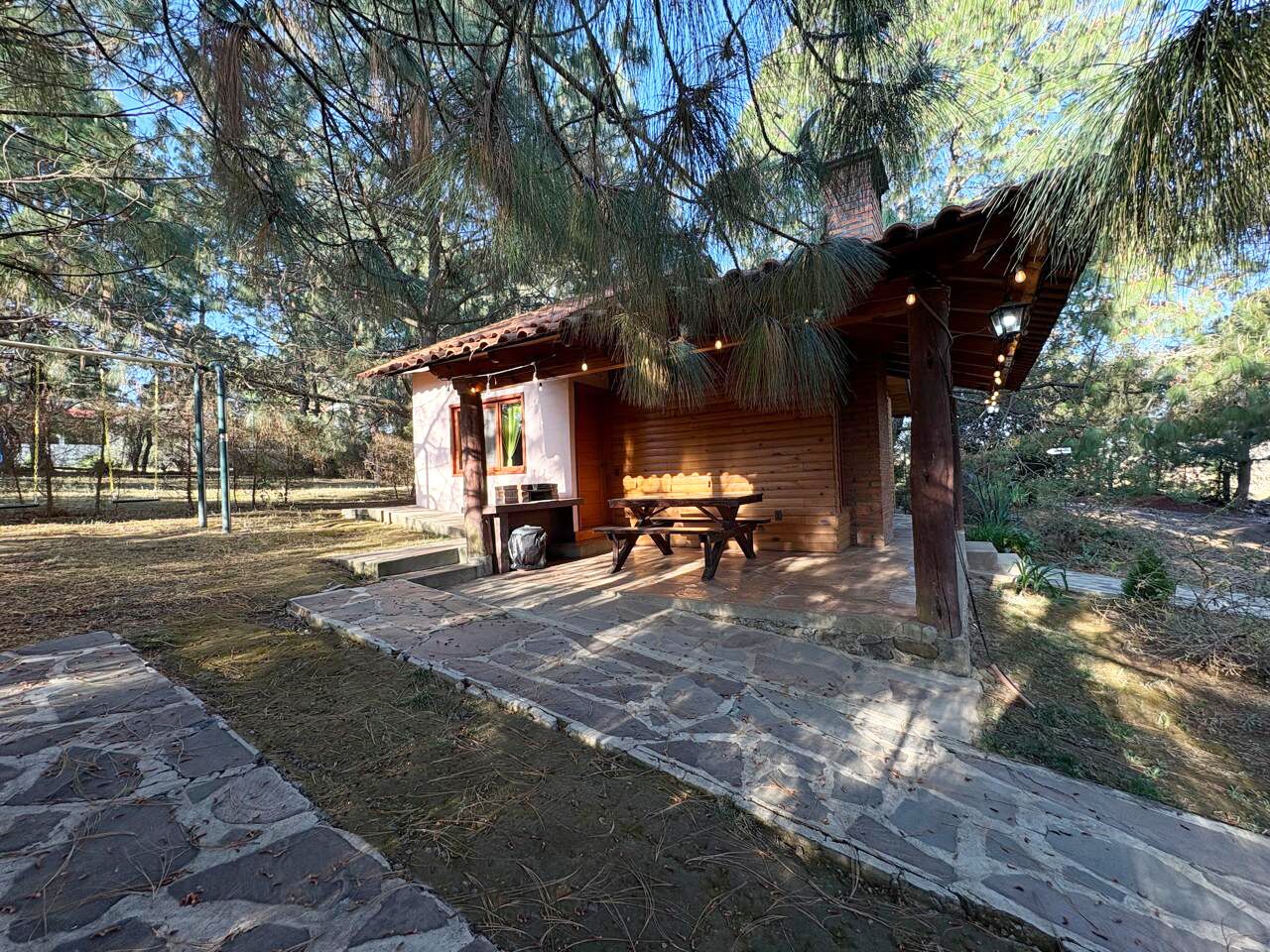 Classic Chalet, Garden View | Outdoor dining
