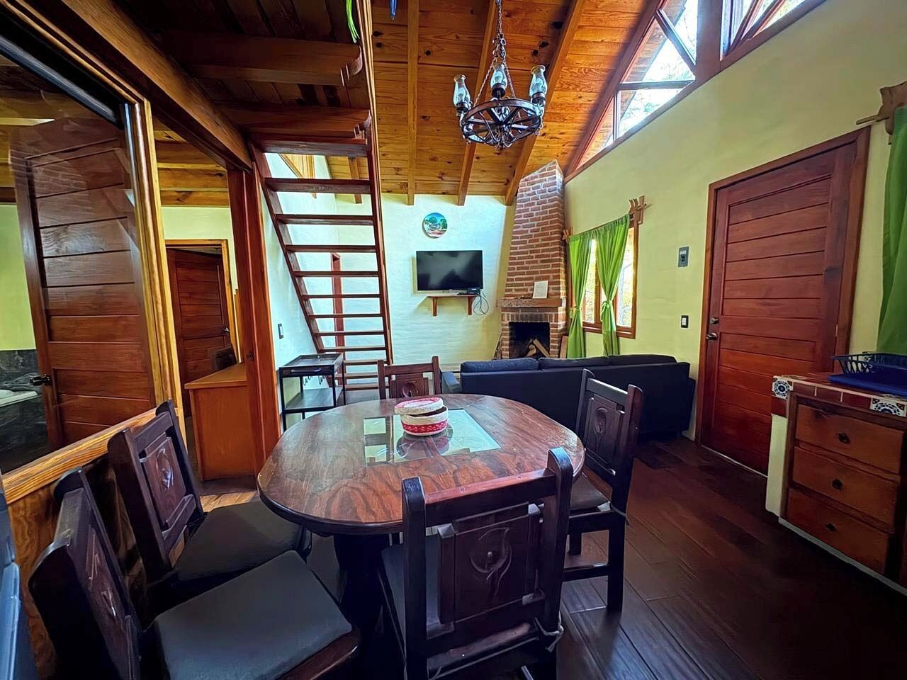 Deluxe Chalet, Garden View | Dining