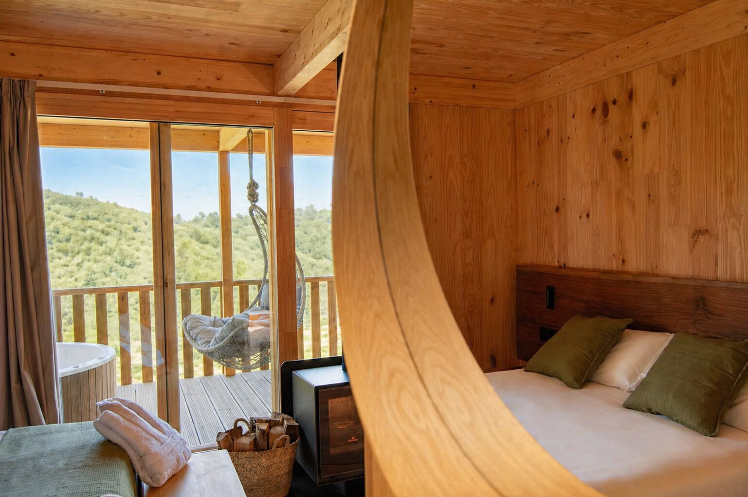 1 bedroom, travel crib, free WiFi, bed sheets