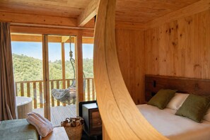 1 bedroom, travel crib, free WiFi, bed sheets