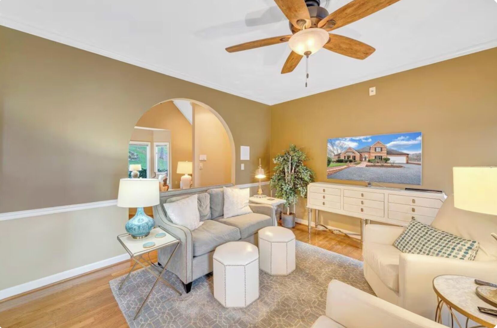 Lakeview Retreat - Sml Luxury Rental With Dock And Private Beach! - Smith Mountain Lake, VA