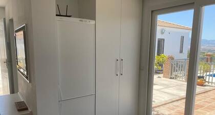 Studio Sleeps 2 With Air Conditioning
