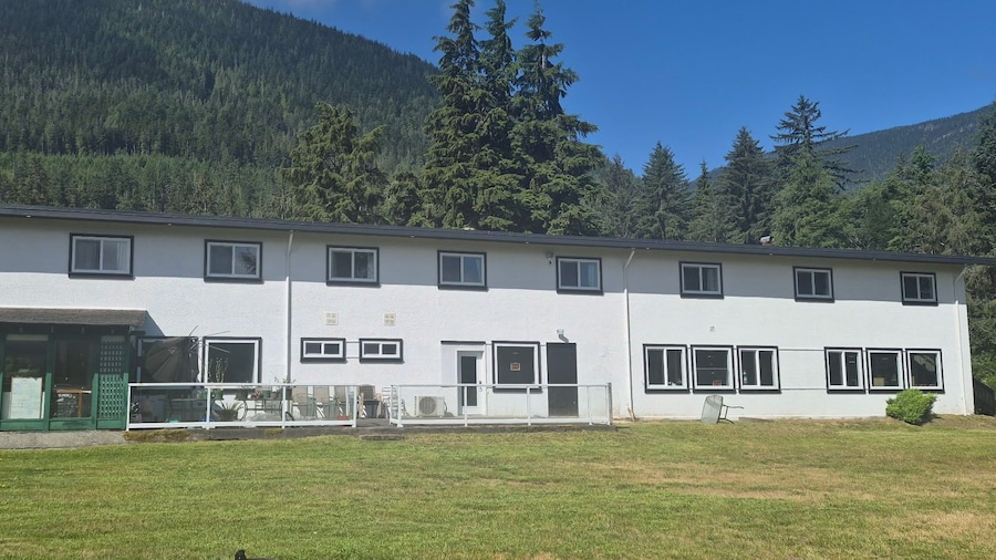 Elk Valley Inn