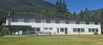 Elk Valley Inn