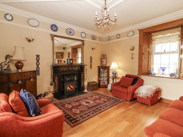 Living area - White Heather Cottage (Ballina)