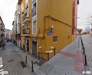 Exterior - Downtown Santander... and silence to sleep. (Santander)
